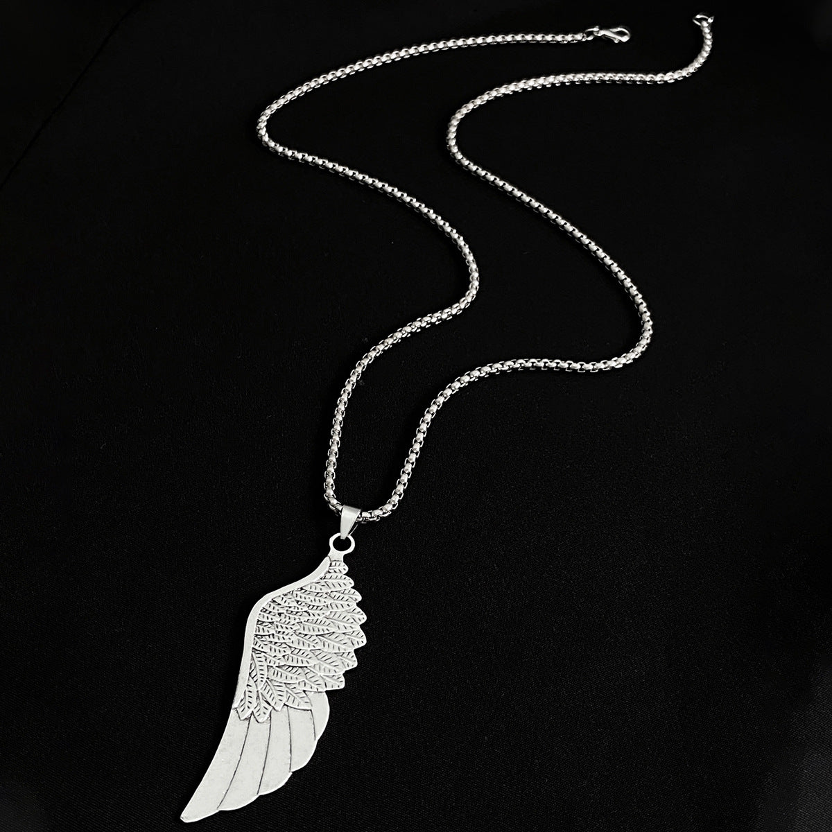 Wholesale Men's Feather Wings Necklace
