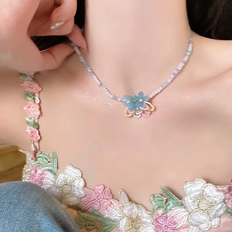 Wholesale Beaded Begonia Flower Clavicle Necklace