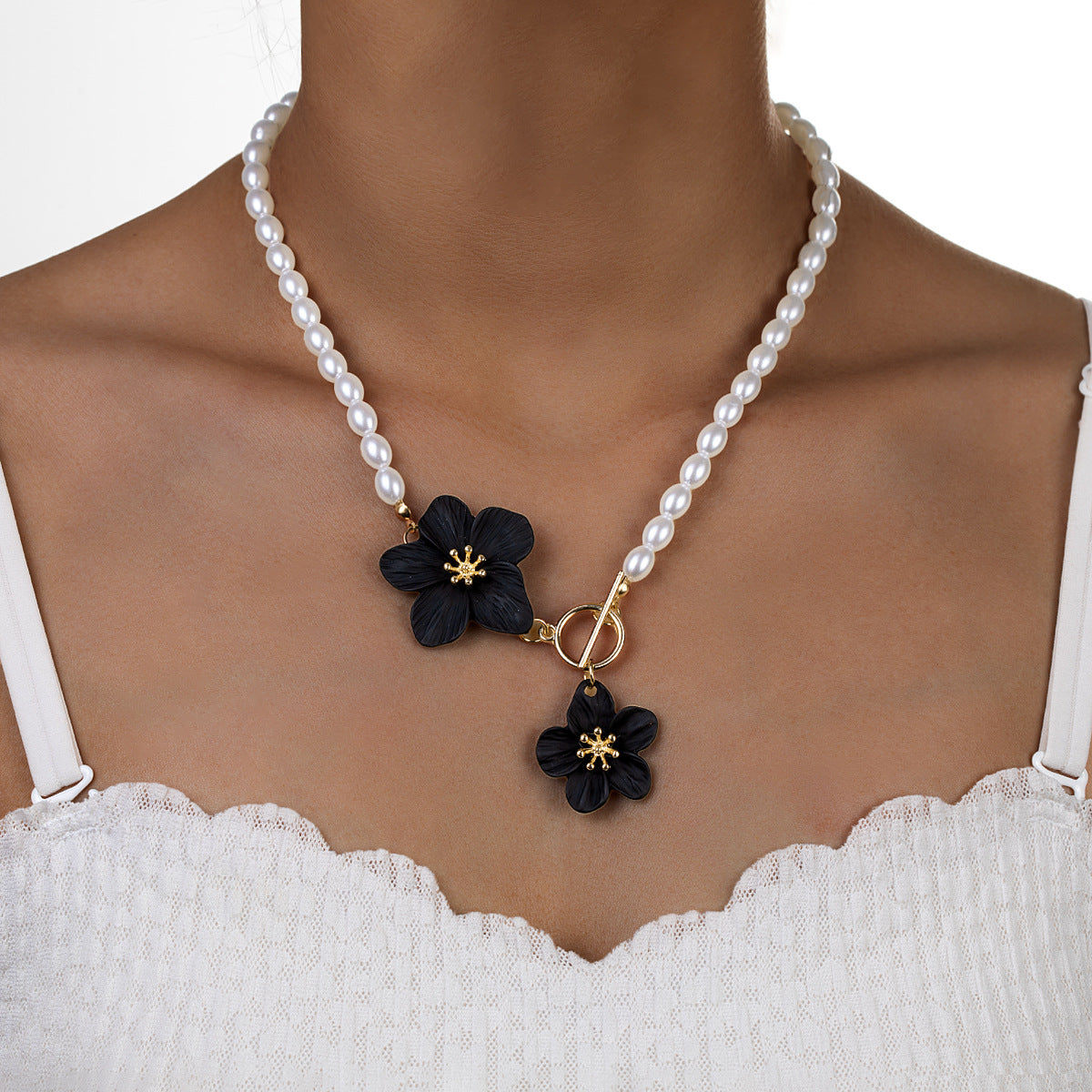 Wholesale Three-dimensional Flower OTbuckle Chain  Necklace