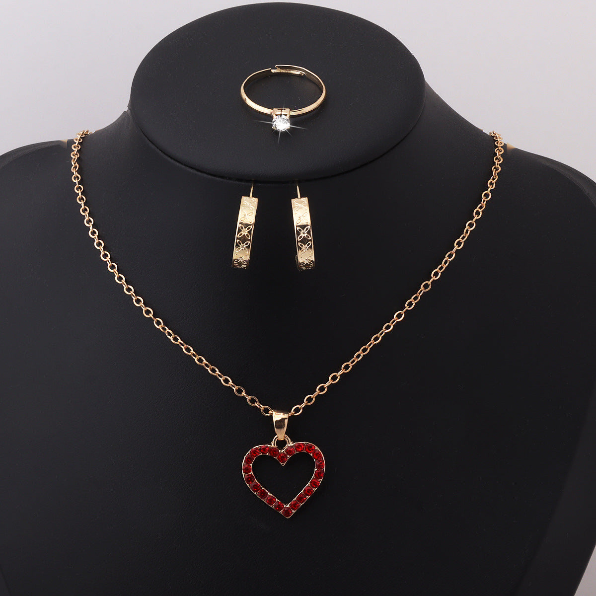 Wholesale Love three-piece pendant necklace  jewelry
