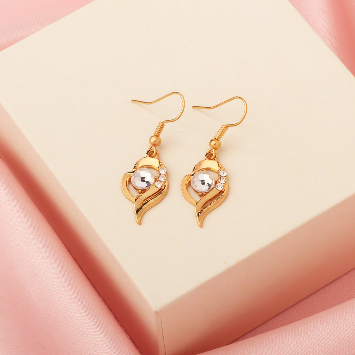 Wholesale  love  pendant with diamond heart necklace bracelet earrings ring jewelry set