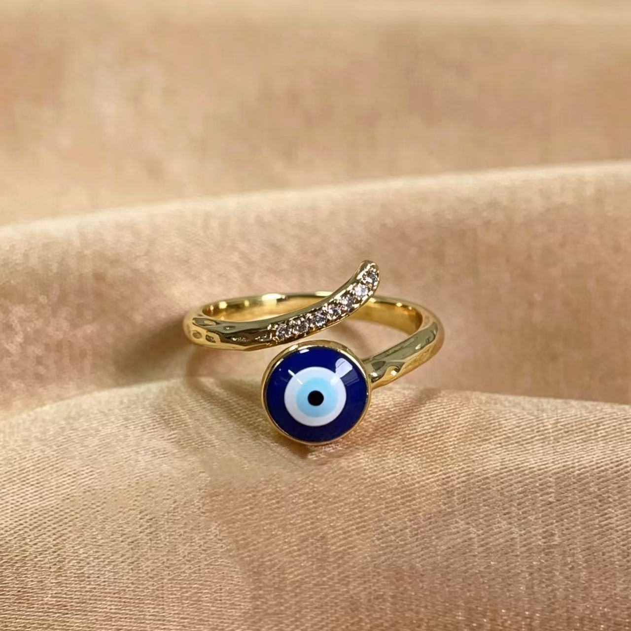 Wholesale 18K Gold Plated Brass Devil' s Eye Open Ring with Blue Zircon Jewelry Accessory