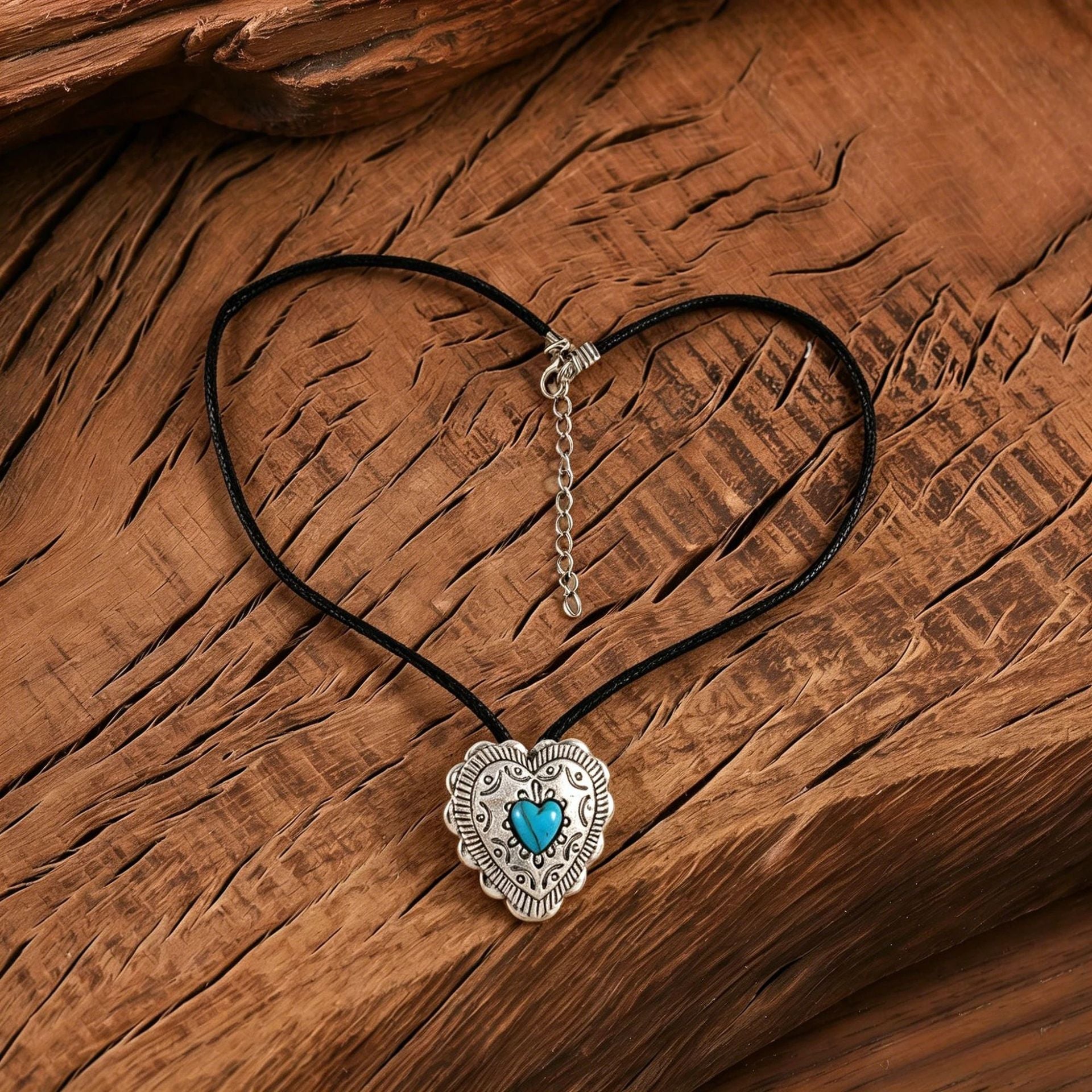 Wholesale Retro Bohemian Cross Love Heart Choker Necklace Zinc Alloy Turquoise Gothic Style Jewelry Accessory for Women