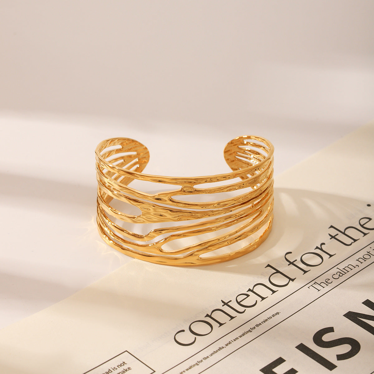 Wholesale  stainless steel 18K gold bracelet  geometric irregular linear hollow opening bracelet