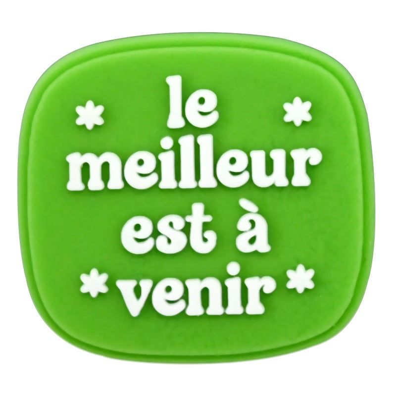 Serie di frasi francesi casuali all'ingrosso da 100 pezzi di cartoni animati di zoccoli Decorazione con fibbia per scarpe in gomma morbida in PVC