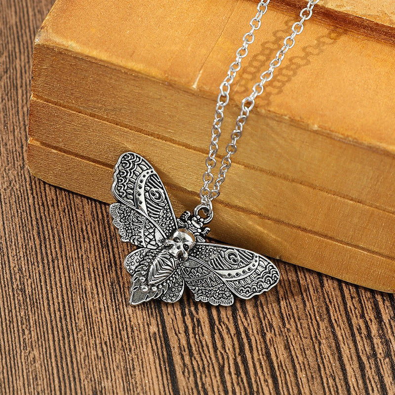 Wholesale Retro Skull Butterfly Pendant Necklace Stylish  Animal Jewelry For Party Wear