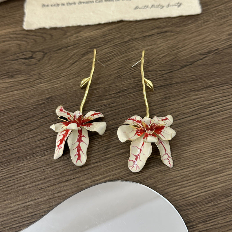 Wholesale  Light Luxury Vintage Metal Oil Drop Flower Trunk Leaf Stem Earrings