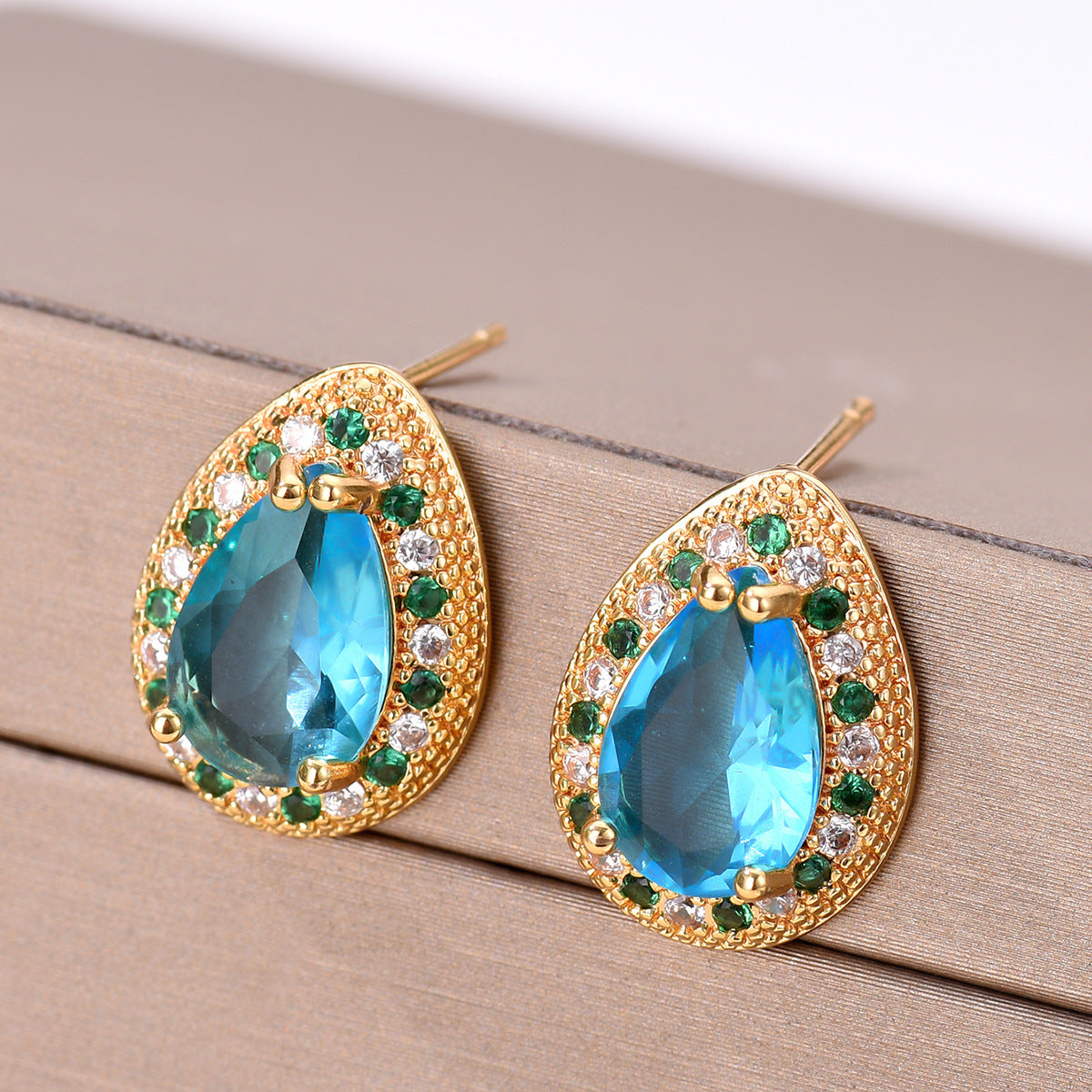 Wholesale retro elegant baroque necklaces jewelry