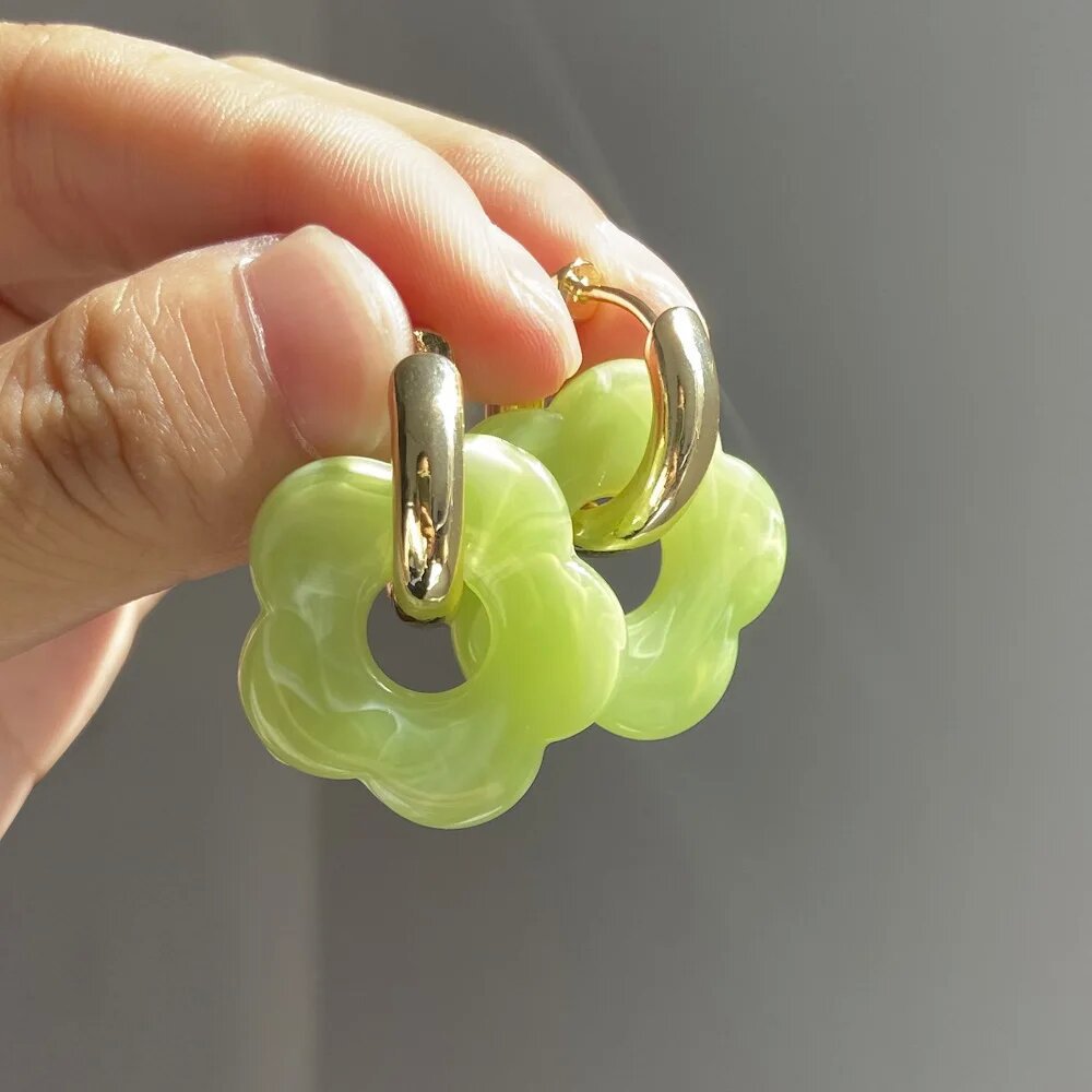Wholesale Colorful Flower Acrylic Earrings