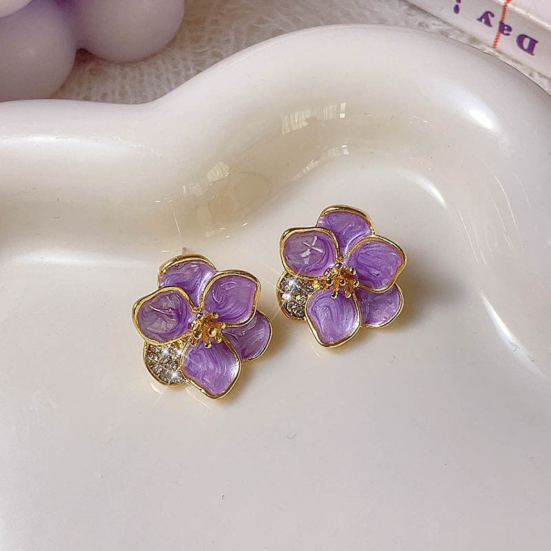 Wholesale White Petal Earrings Fashion Accessory Lily Design Boutique Resale Gift