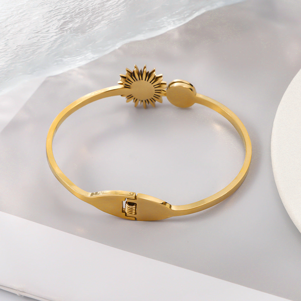 Wholesale Sunflower Design Stainless Steel Gold Tone Bracelet Fashion Accessory For Everyday Wear And Boutique Resale