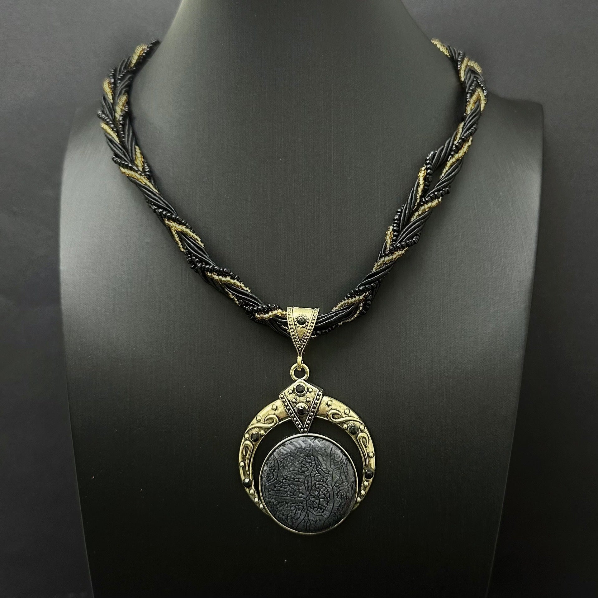 Wholesale Blue Resin Beaded Bohemian Retro Necklace,  Trendy Layering Jewelry for Boutique Resale