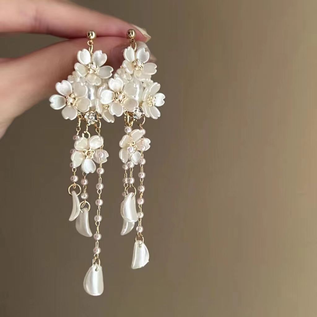 Wholesale Pearl Tassel Earrings Flower Stud Earrings ACC-ES-Yinhe001