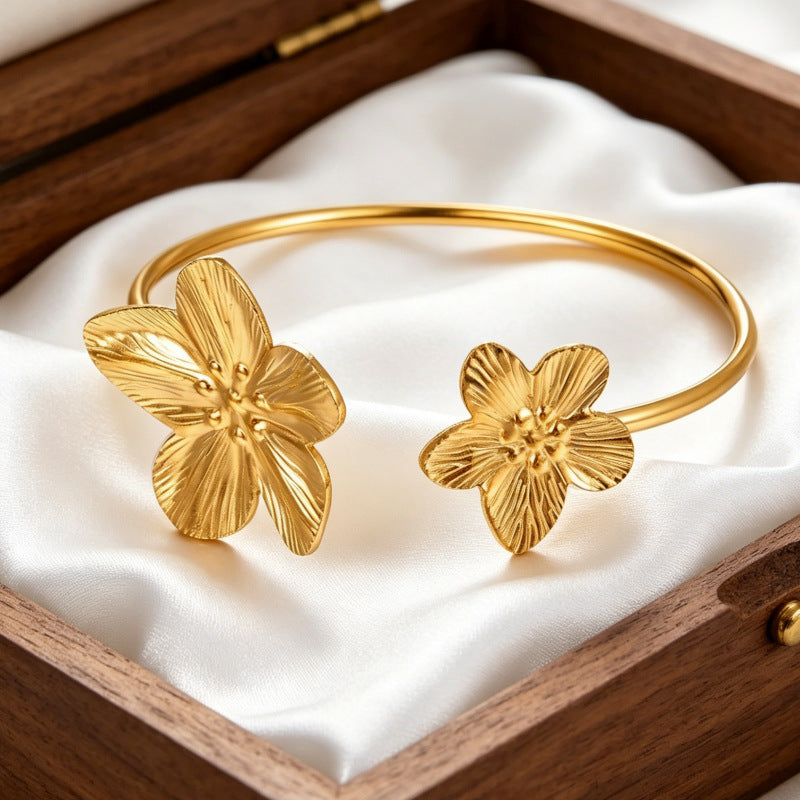 Wholesale Gold-Plated Copper Flower Bracelet &  Ring Set - Fashion Jewelry Accessory for Resale