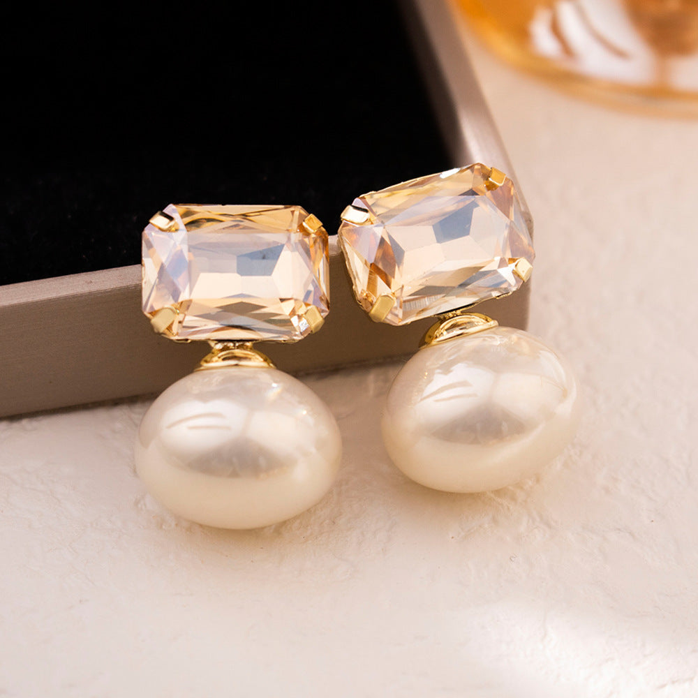 Wholesale Vintage Baroque Large Pearl Earrings Geometric Zircon Design Sense Earrings