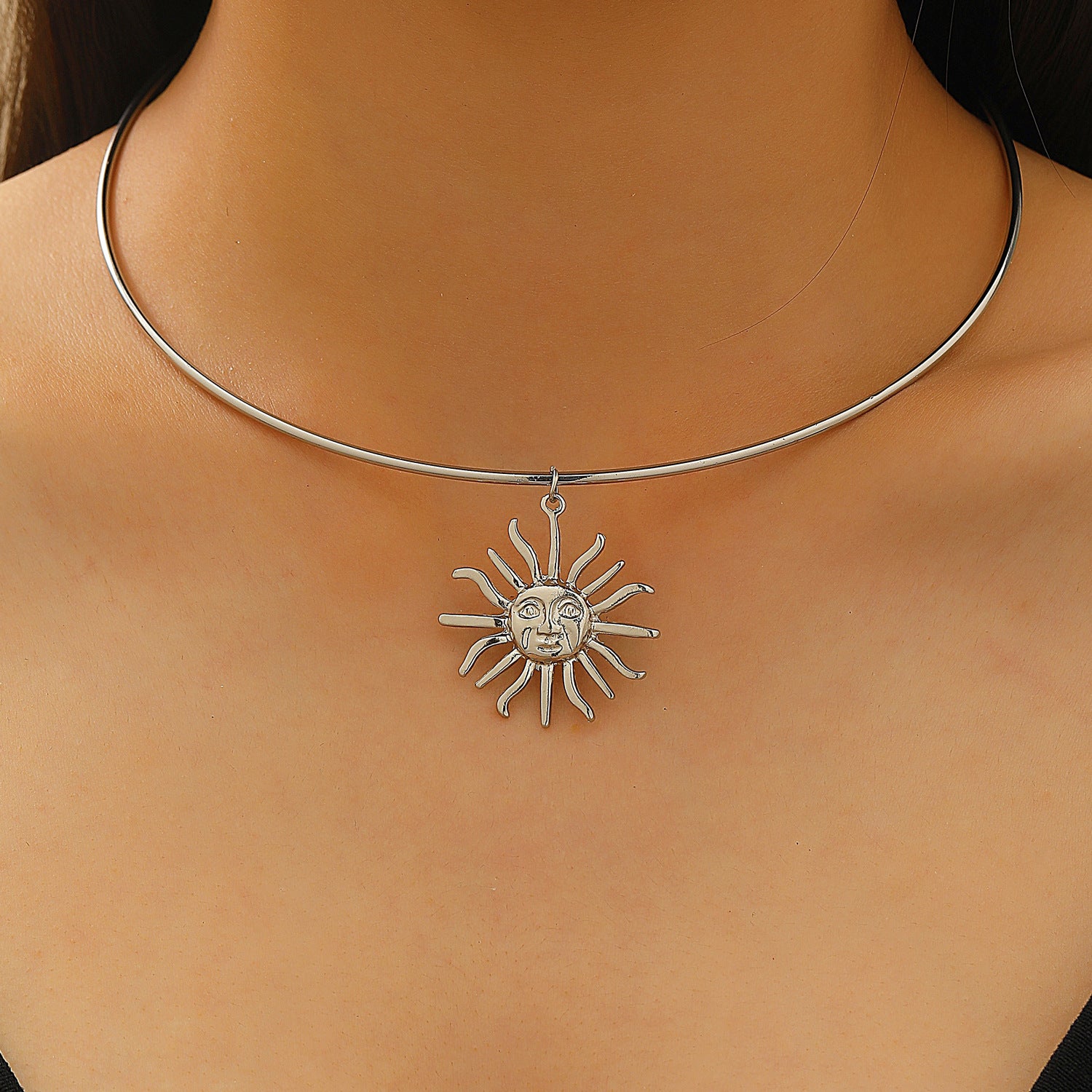Wholesale Gold Electroplated Alloy Sun Flame Pendant Layered Necklace For Women Fashion Jewelry Accessory