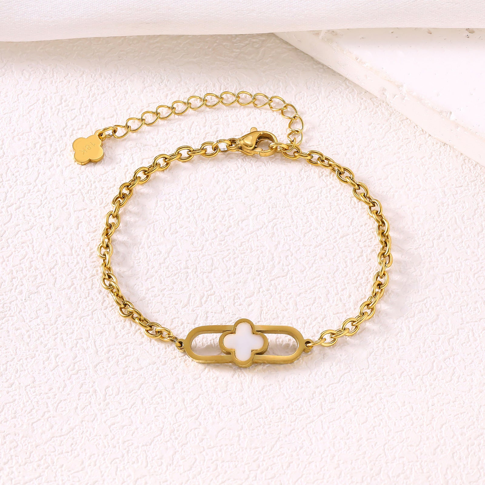 Wholesale Stainless Steel Four Leaf Clover Bracelet 18K Gold Plated Women S Fashion Jewelry Accessory For Daily Wear