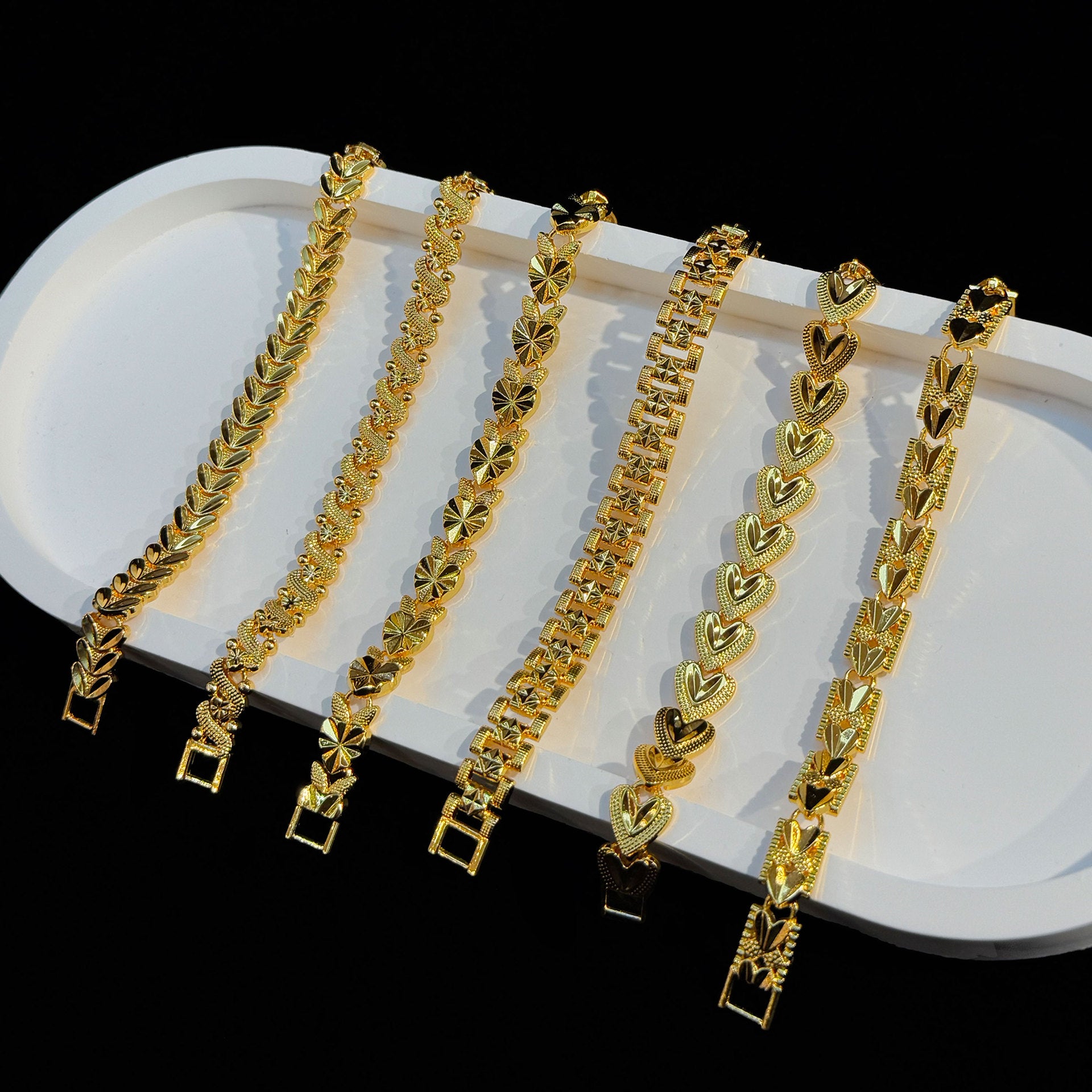 Wholesale Middle Eastern Retro Heart Geometric Chain Bracelet Gold Plated Alloy Women' s Jewelry Accessory Gift