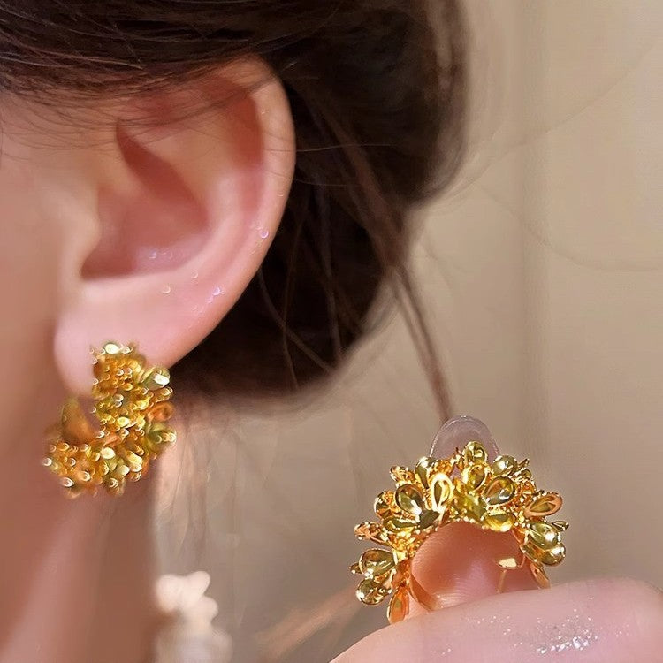 Wholesale Flower Golden C- shaped Earrings