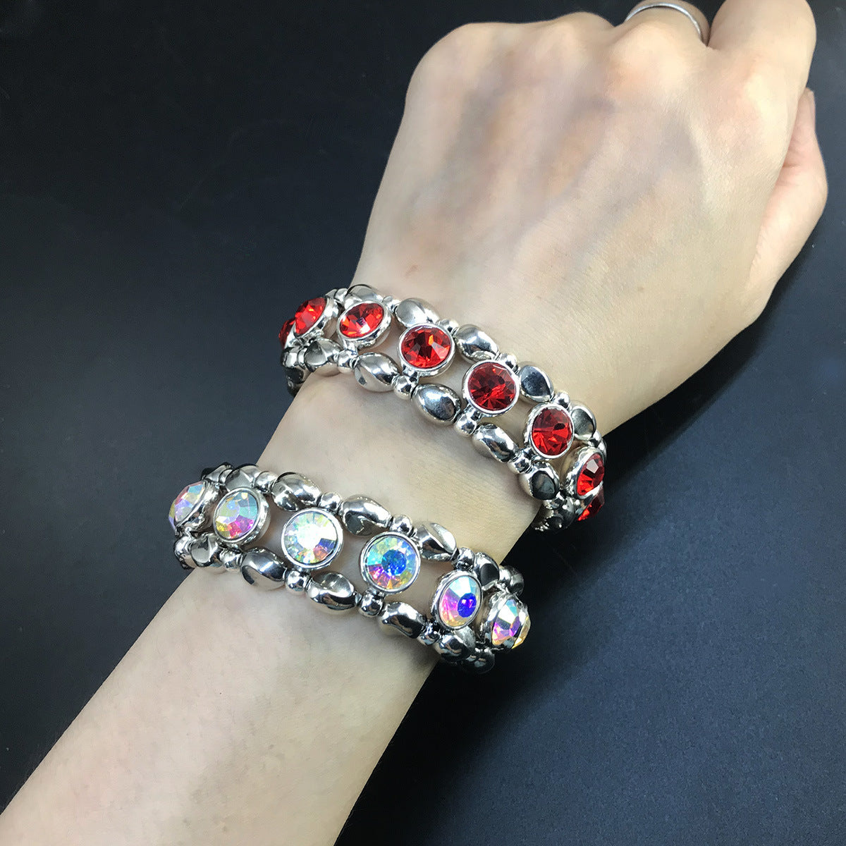 Bracciale elastico stile punk all'ingrosso