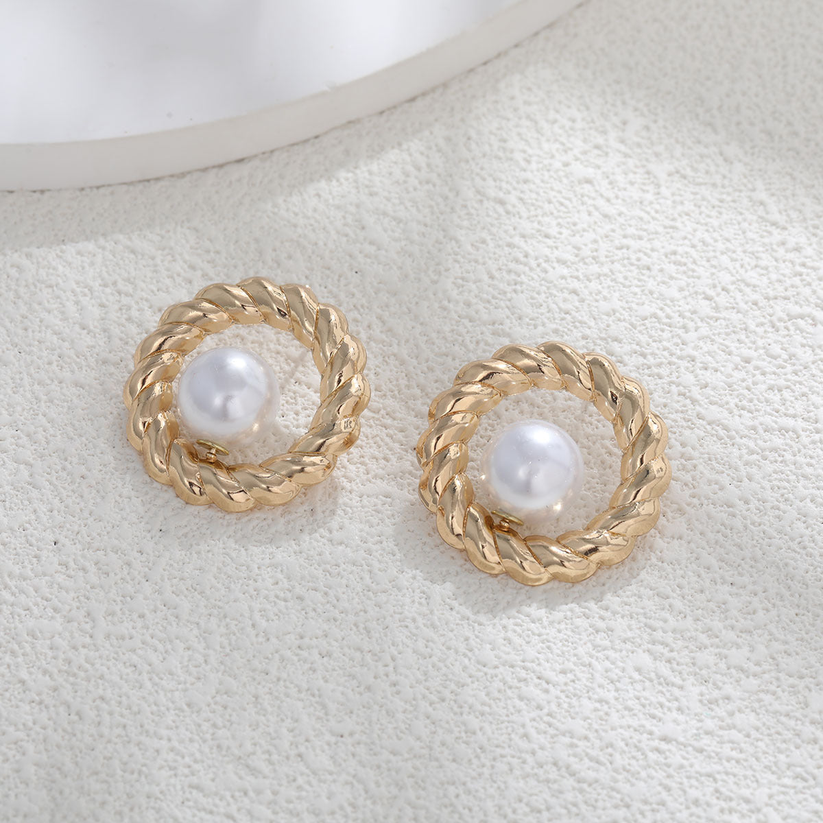 Wholesale Exaggerated Large Pearl Earrings