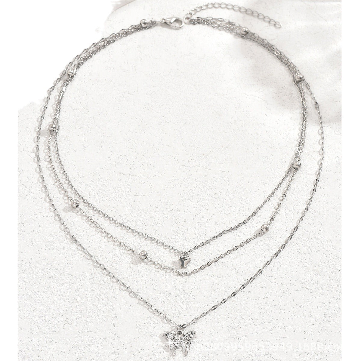 Wholesale Fashion Simple Multi-layer Butterfly Pendant Necklace Clavicle Chain Middle East Hot Selling Women Jewelry Accessories