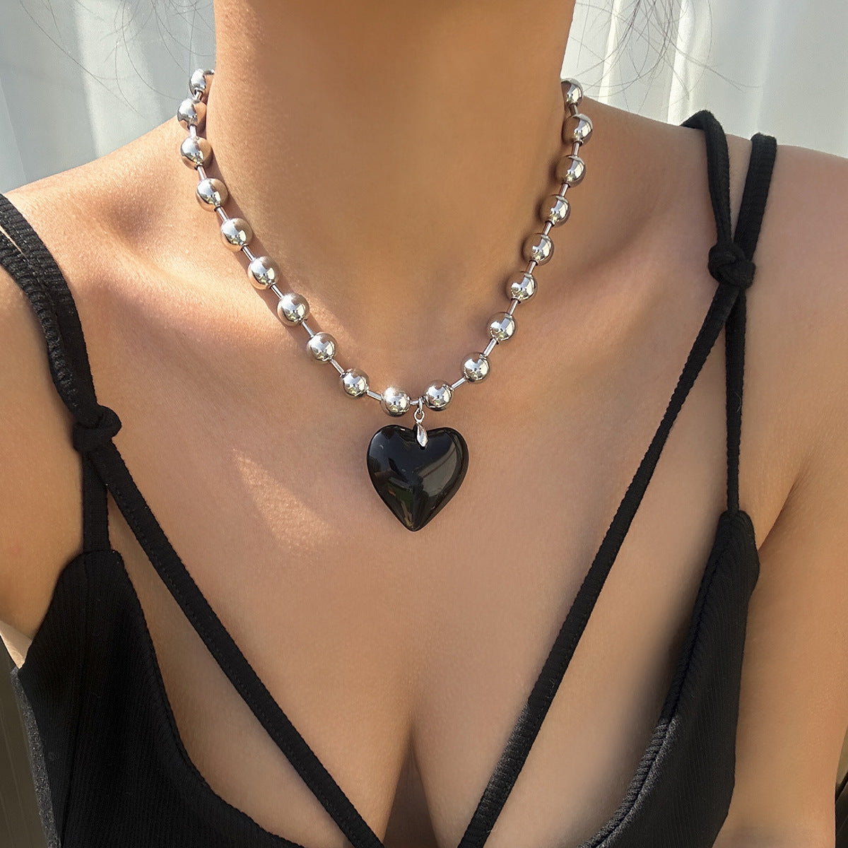 Wholesale Heart-Shaped Choker Necklace Gold Electroplated Glass Pendant Boutique Resale