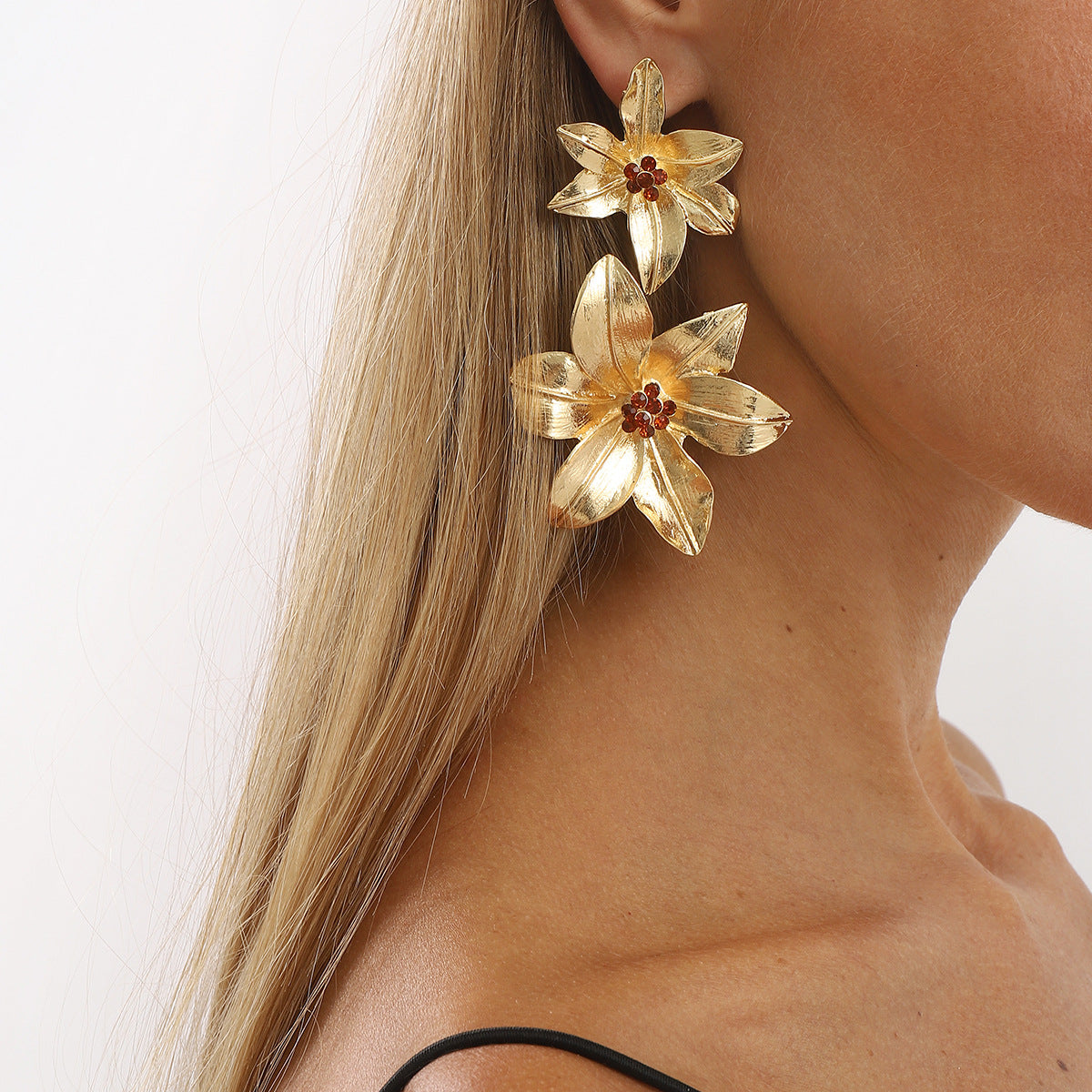 Wholesale flower design sense advanced earrings earrings versatile simple