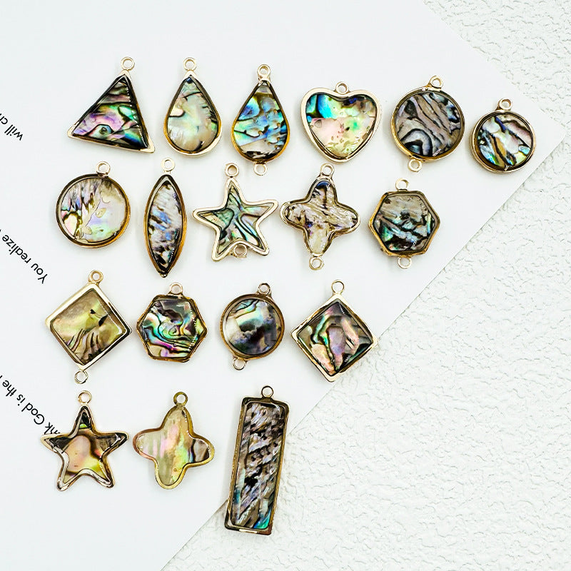 Wholesale Trendy Geometric Shell Pendant Copper Electroplated DIY Jewelry Accessory For Layering Necklaces Boutique Resale