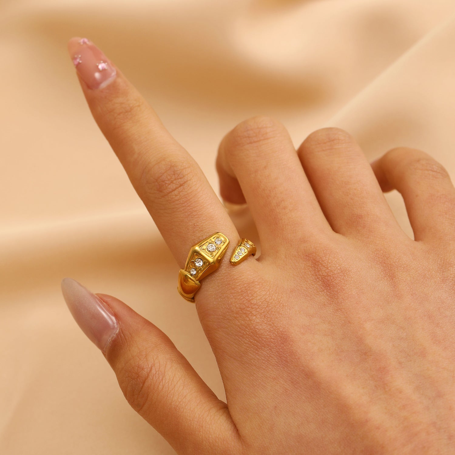Wholesale Gold Tone Stainless Steel Open Heart Ring With Rhinestones Women S Fashion Jewelry Gift Boutique Resale