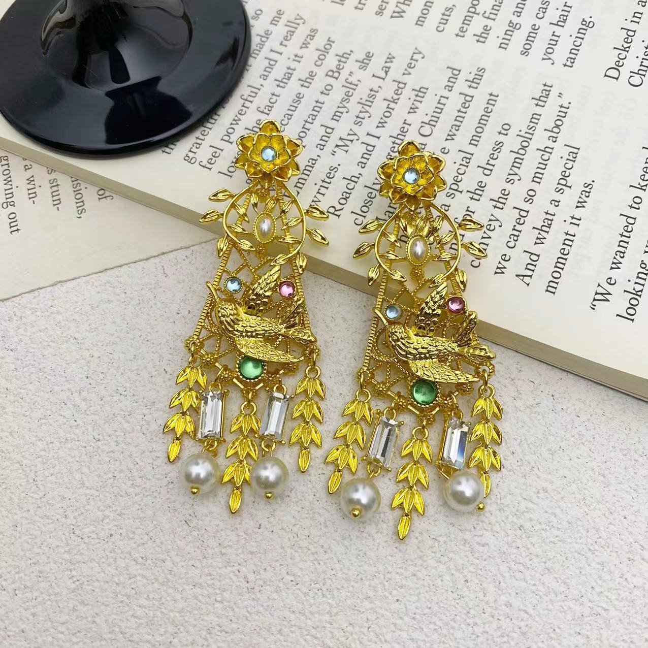 Wholesale Exaggerated Flower Bird Leaf Pearl Earrings