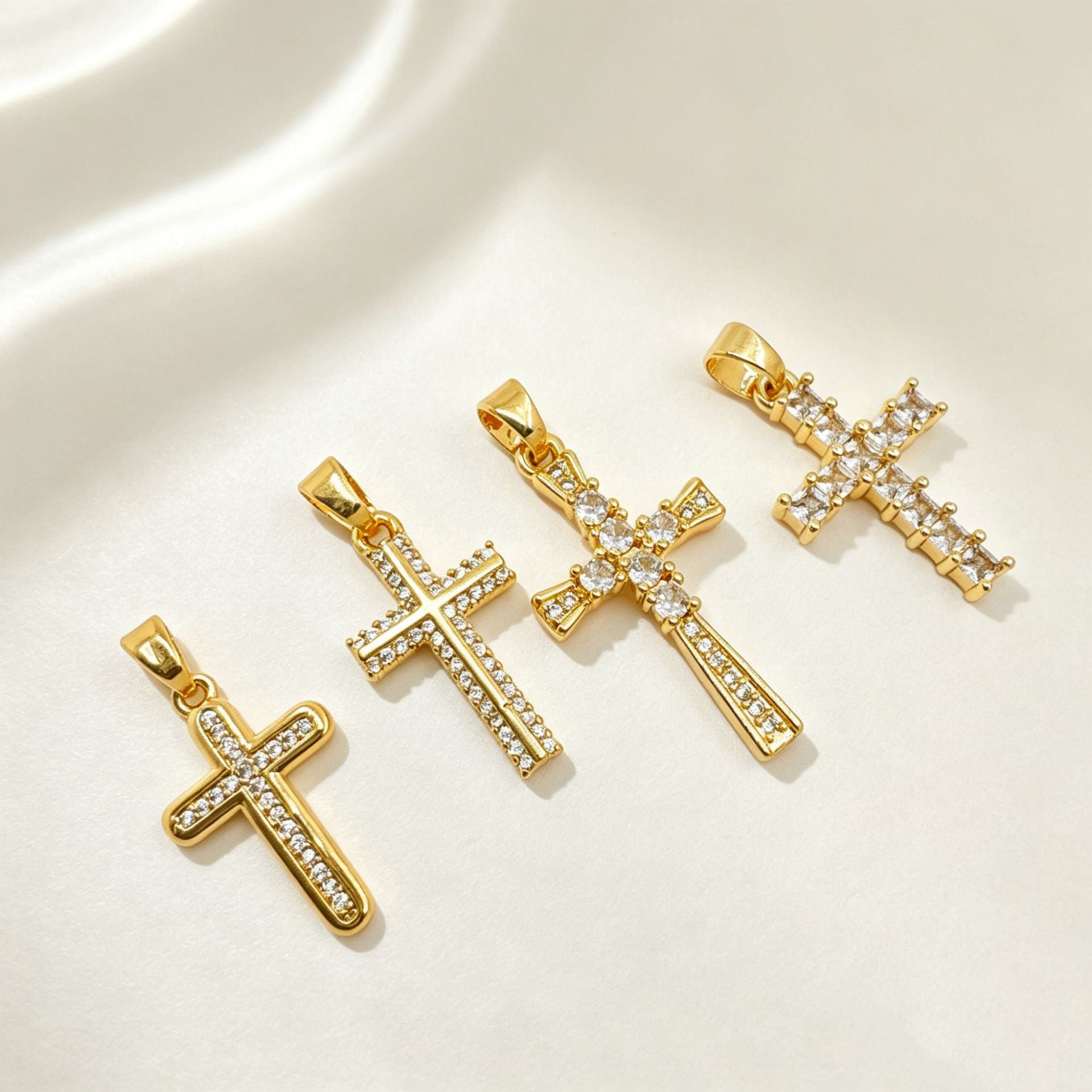Wholesale Light Luxury Design Copper Gold Plated Micro Inlaid Zircon Cross Necklace