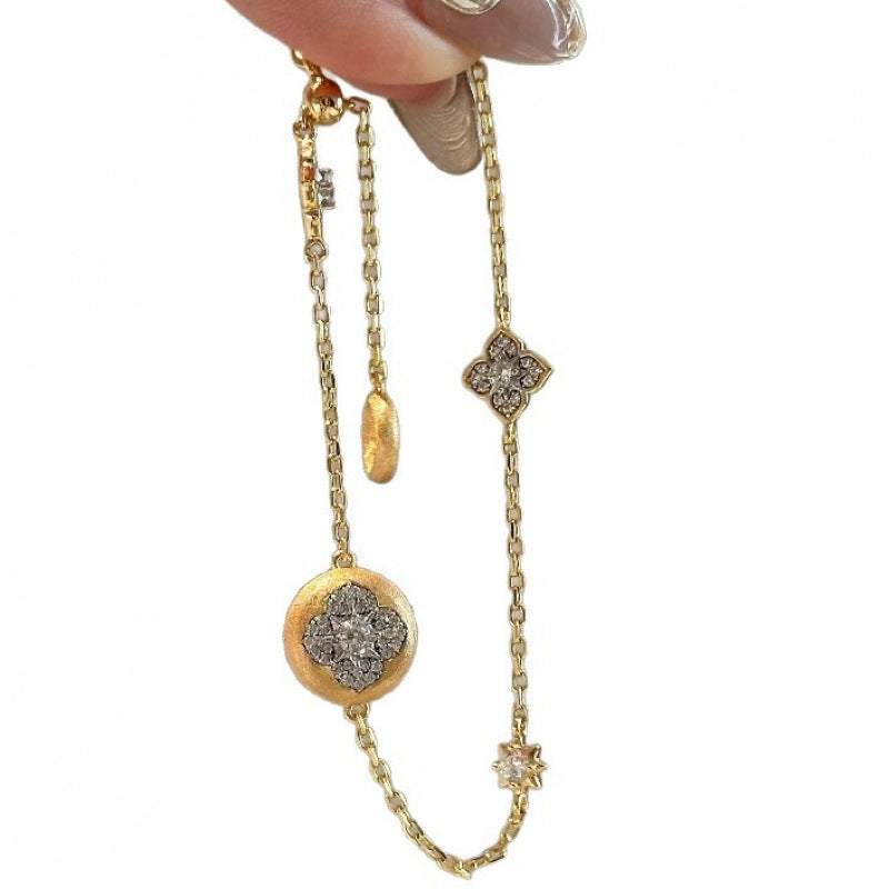 Wholesale Medium style four-leaf flower bracelet earrings set