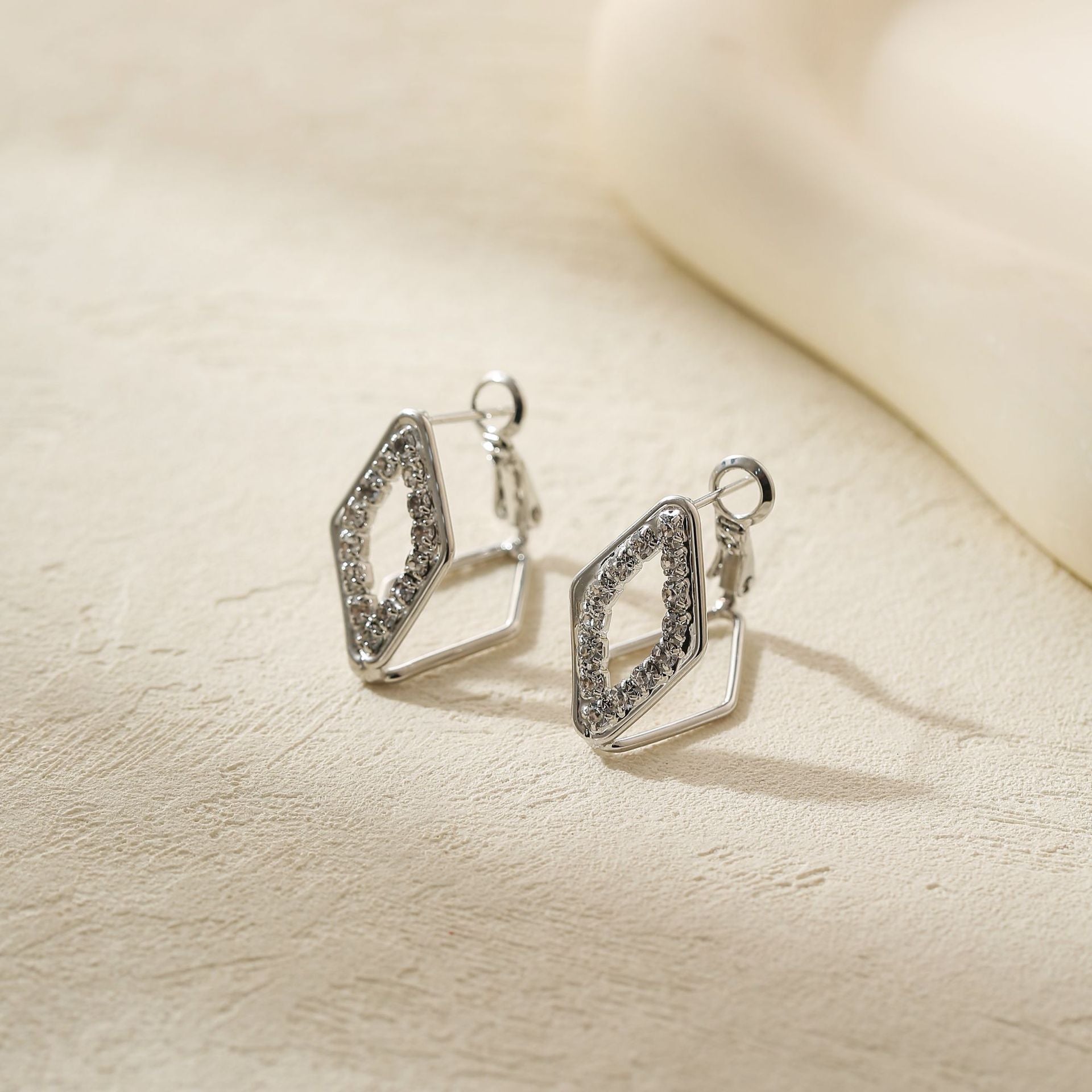 Wholesale  silver pigment hoop earrings hoop earrings