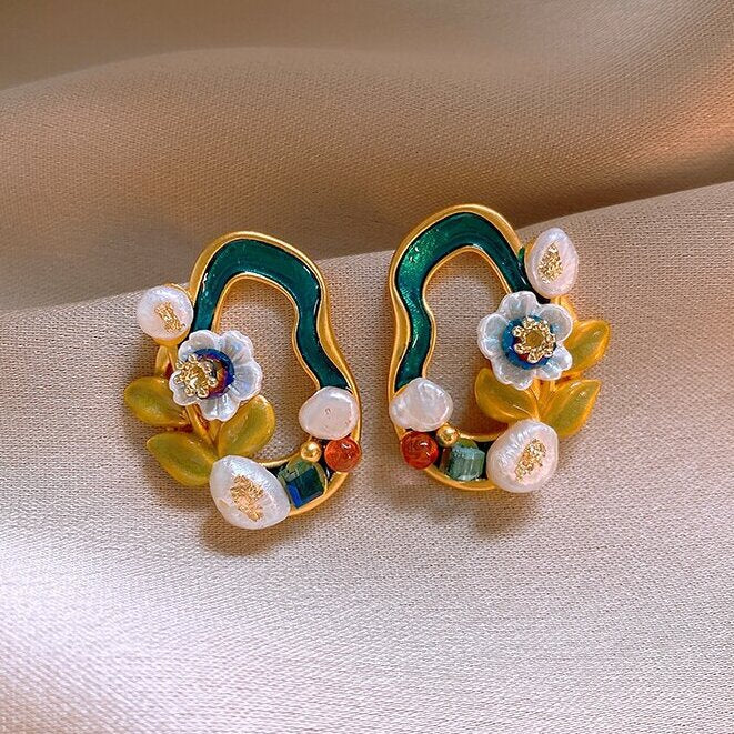 Wholesale Alloy Enamel Double Layer Flower Earrings French Palace Retro Pearl Design Fashion Accessory