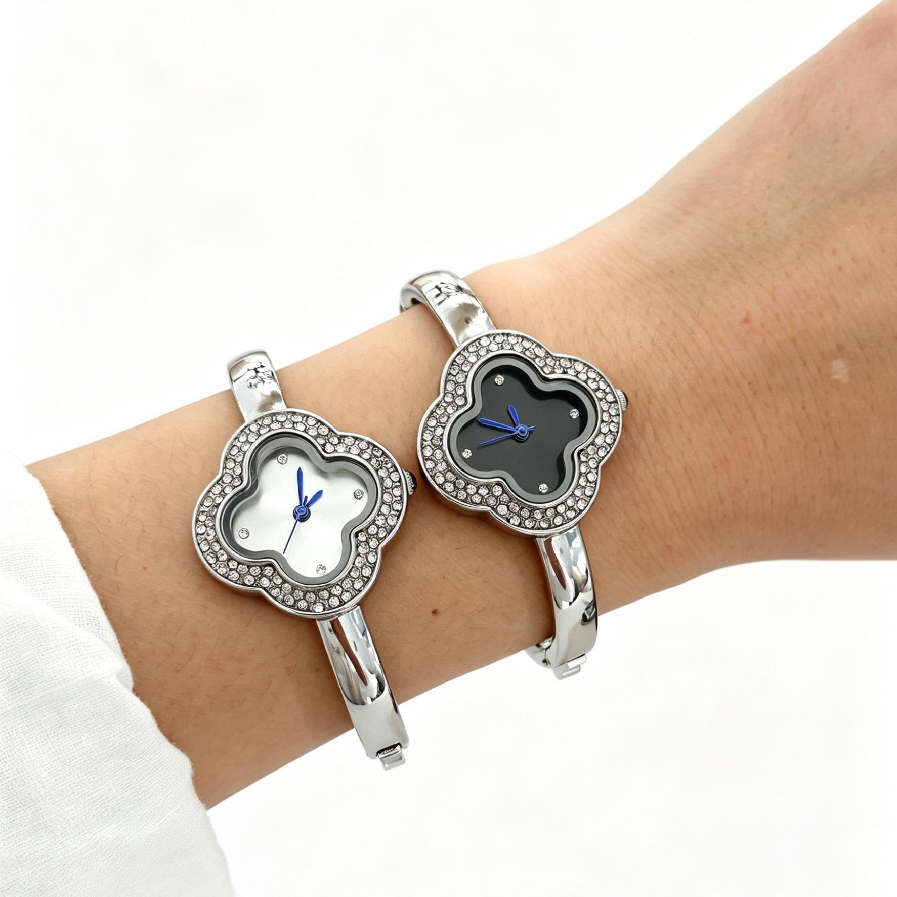 Wholesale Stylish Women' s Four-Leaf Clover Crystal Bracelet Watch Quartz Fashion Accessory,  Ideal for Everyday Wear and Gifting