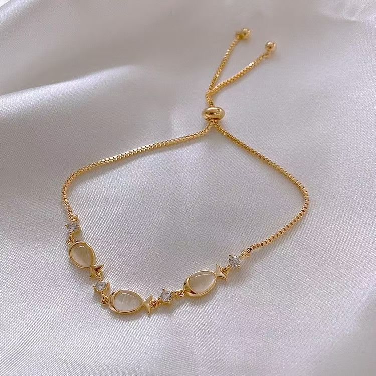 Wholesale Fish Butterfly Cat S Eye Design Alloy Bracelet Women S Trendy Everyday Jewelry Accessory Boutique Resale