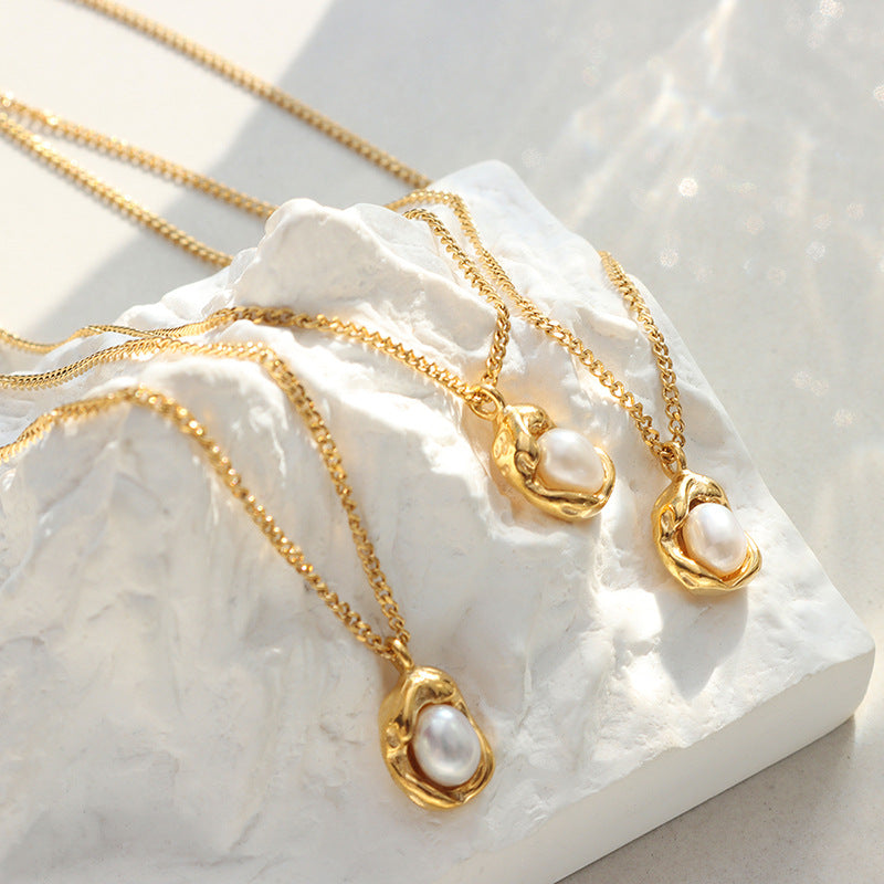Wholesale European Fashion Cuban Chain Pearl Pendant Necklace - Titanium Steel Gold Plated,  Niche Design,  Jewelry Accessory for Boutique Resale