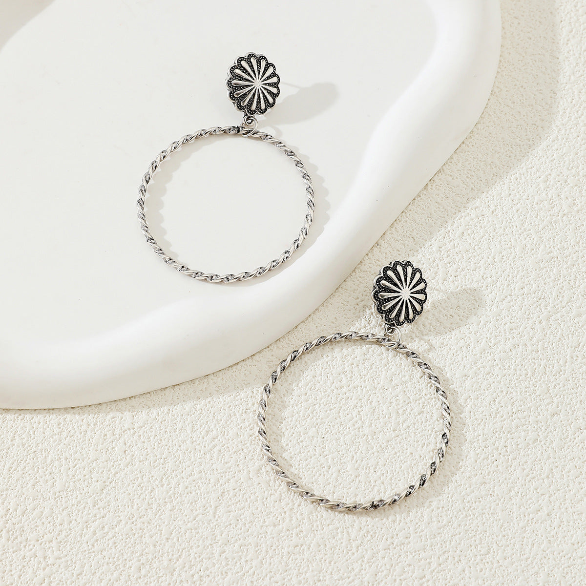 Wholesale  Western Style Retro Flower Horse Highland Cow Desert  Earrings