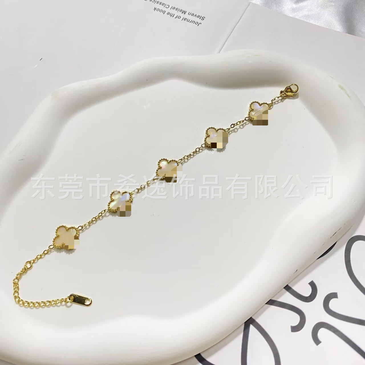 Wholesale Four-Leaf Clover Clover Charm Bracelet 13mm Titanium Steel Electroplated Fashion Jewelry for Women