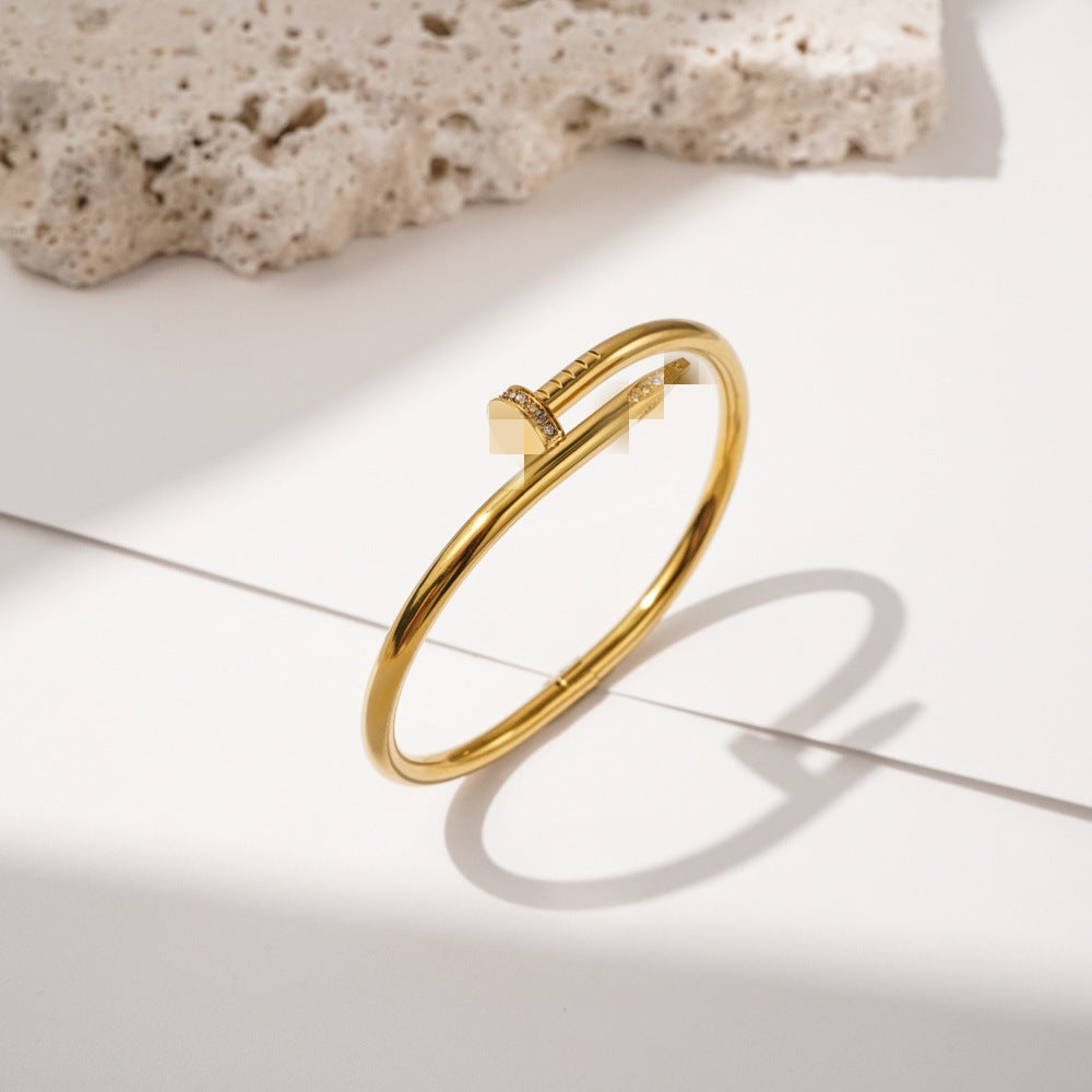 Wholesale 18K Gold Plated Stainless Steel d Nail Bangle Bracelet For Women Stylish Open Cuff Everyday Fashion Accessory Gift