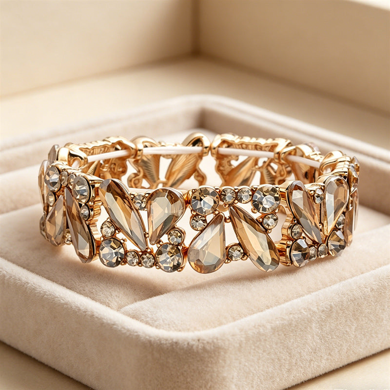 Wholesale Retro Wide Teardrop Crystal Bangle Gold Tone Alloy Rhinestone Bracelet Boutique Resale Jewelry Gift