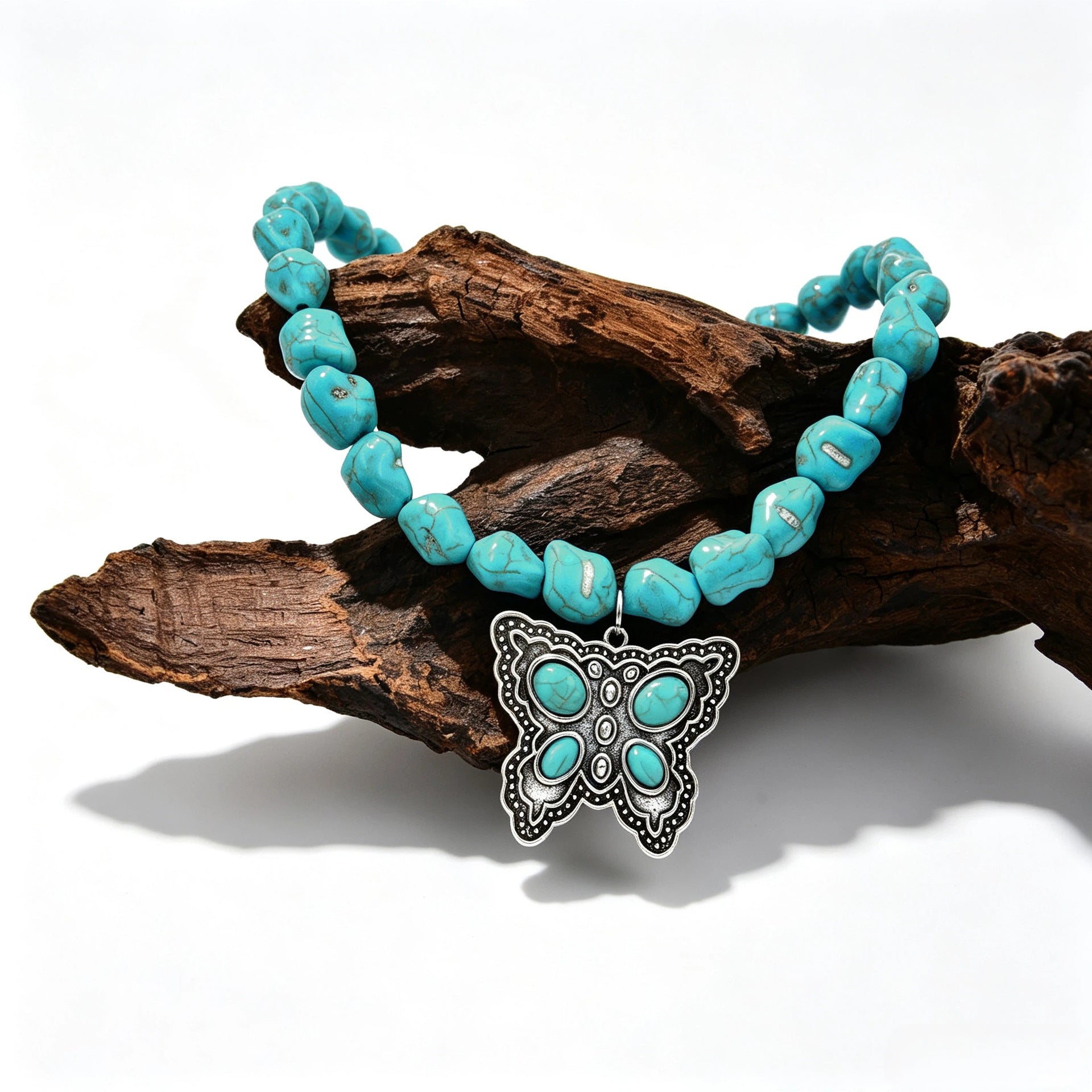 Wholesale Retro Turquoise Butterfly Pendant Necklace For Women Trendy Vintage Collarbone Chain Jewelry Gift And Resale