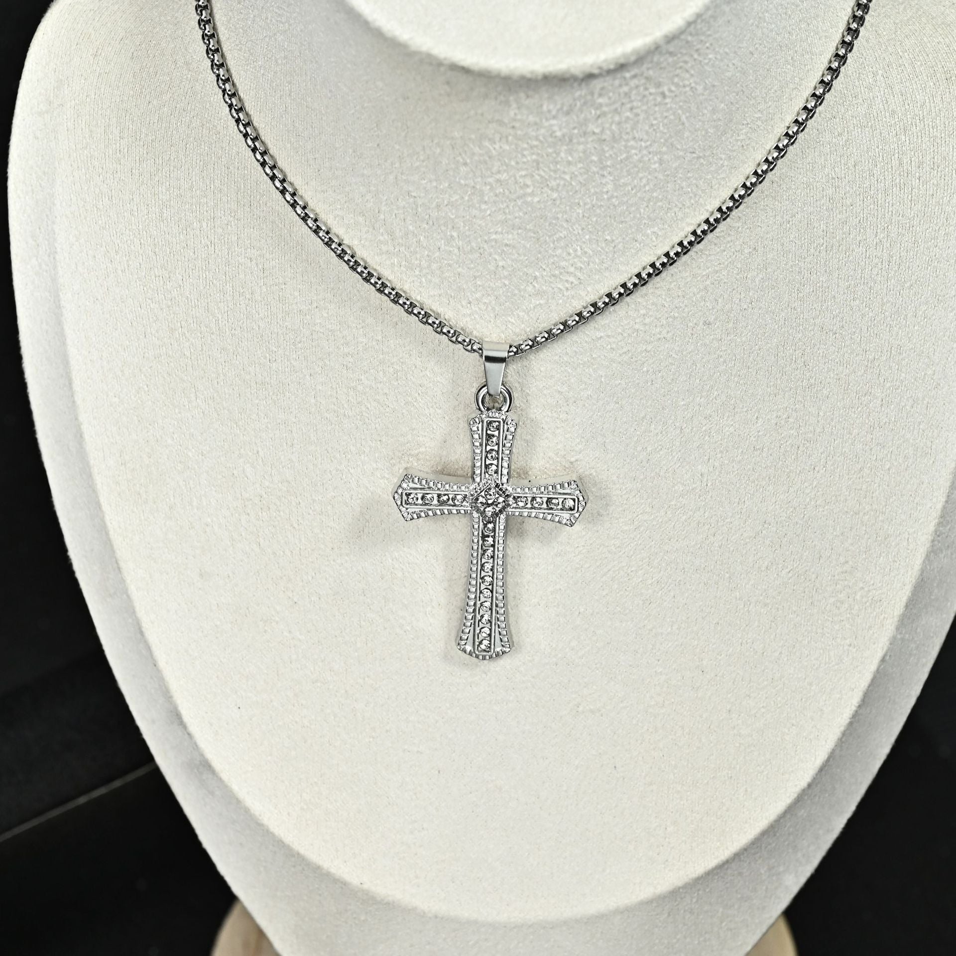 Wholesale Retro Vintage Cross Pendant Necklace For Men Stainless Steel Long Chain Chic Fashion Jewelry Accessory Gift