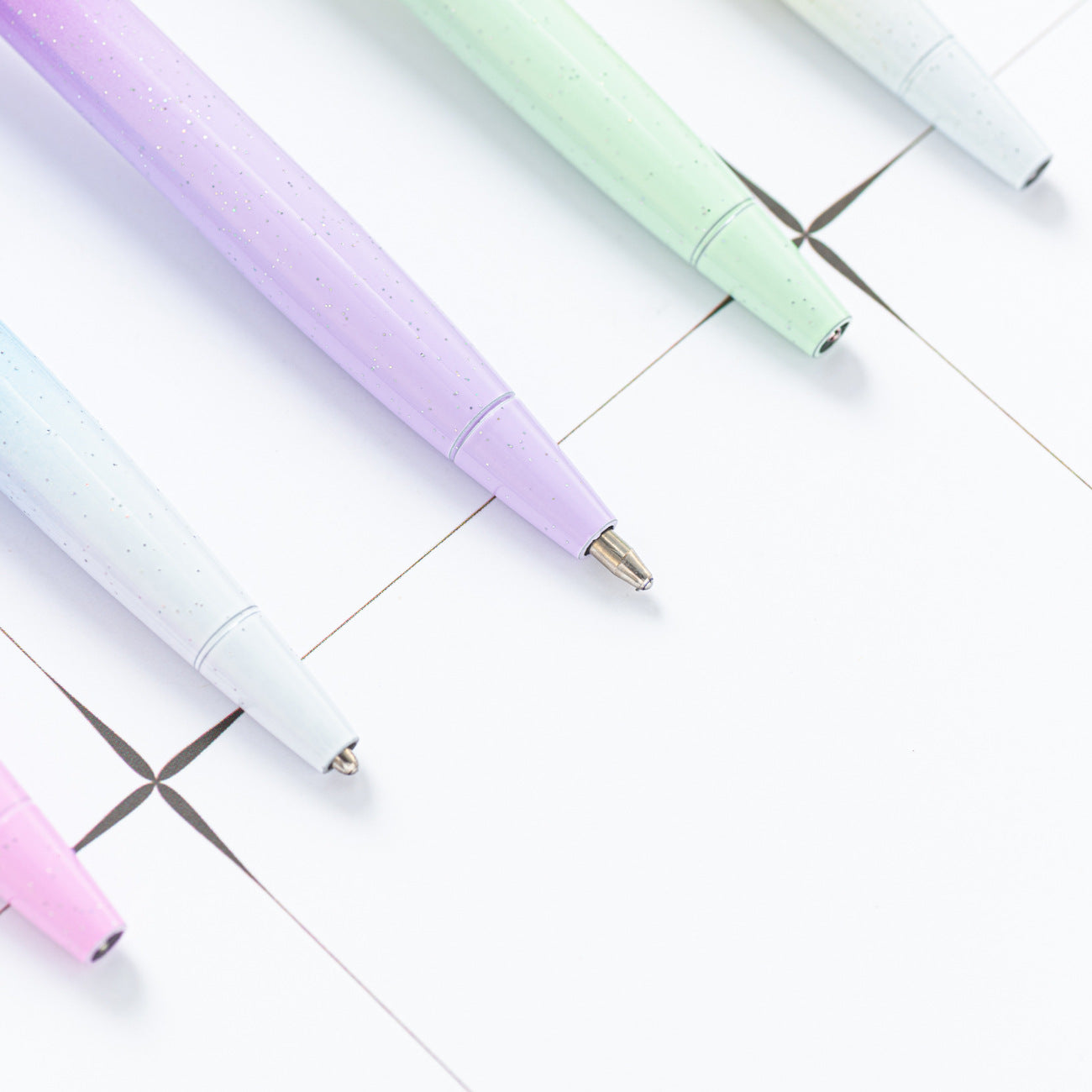 Wholesale Love Shape Ballpoint Pen Metal Pen ACC-PN-HuaHao017