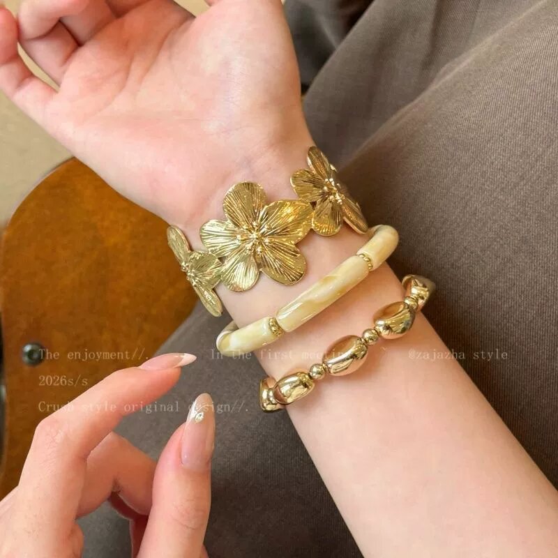 Wholesale Vintage Flower Beaded Bracelet Set For Women Gold Plated Alloy Retro Stackable Jewelry Everyday Wear Gift