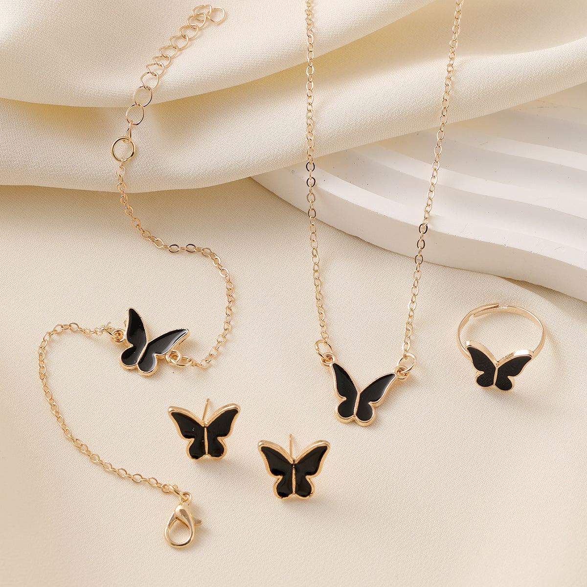 Wholesale Chic White Butterfly Jewelry Set Alloy Necklace Ring Earrings Everyday Wear Accessory For Women