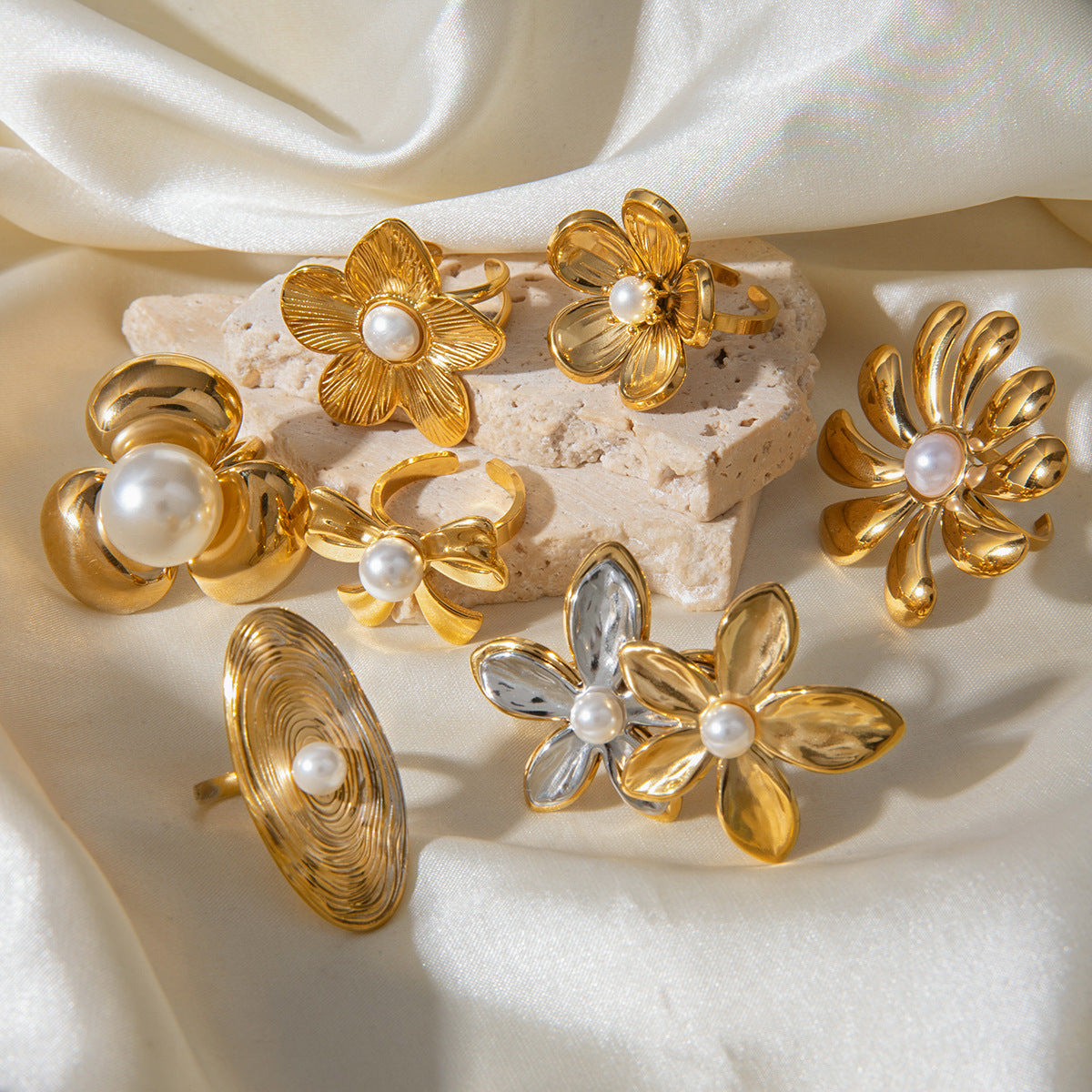 Wholesale  Stainless Steel Flower Pearl Ring Exaggerated High Sense Ring