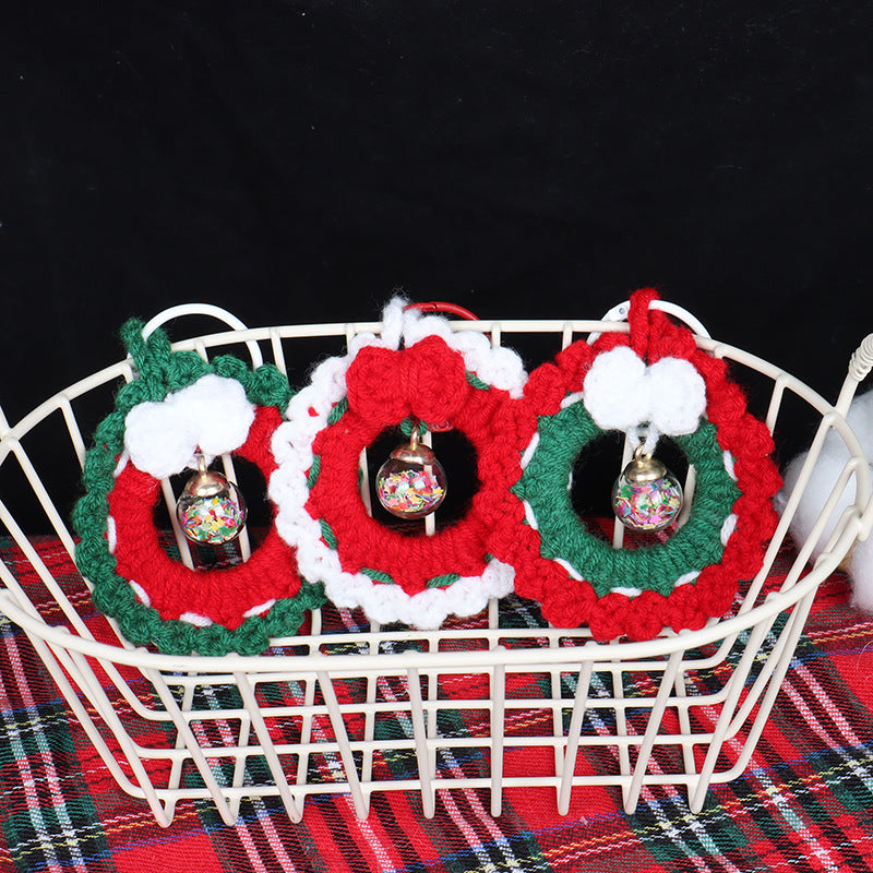 Wholesale Christmas garland keychain pendant wool hand-crocheted  Keychains Accessories