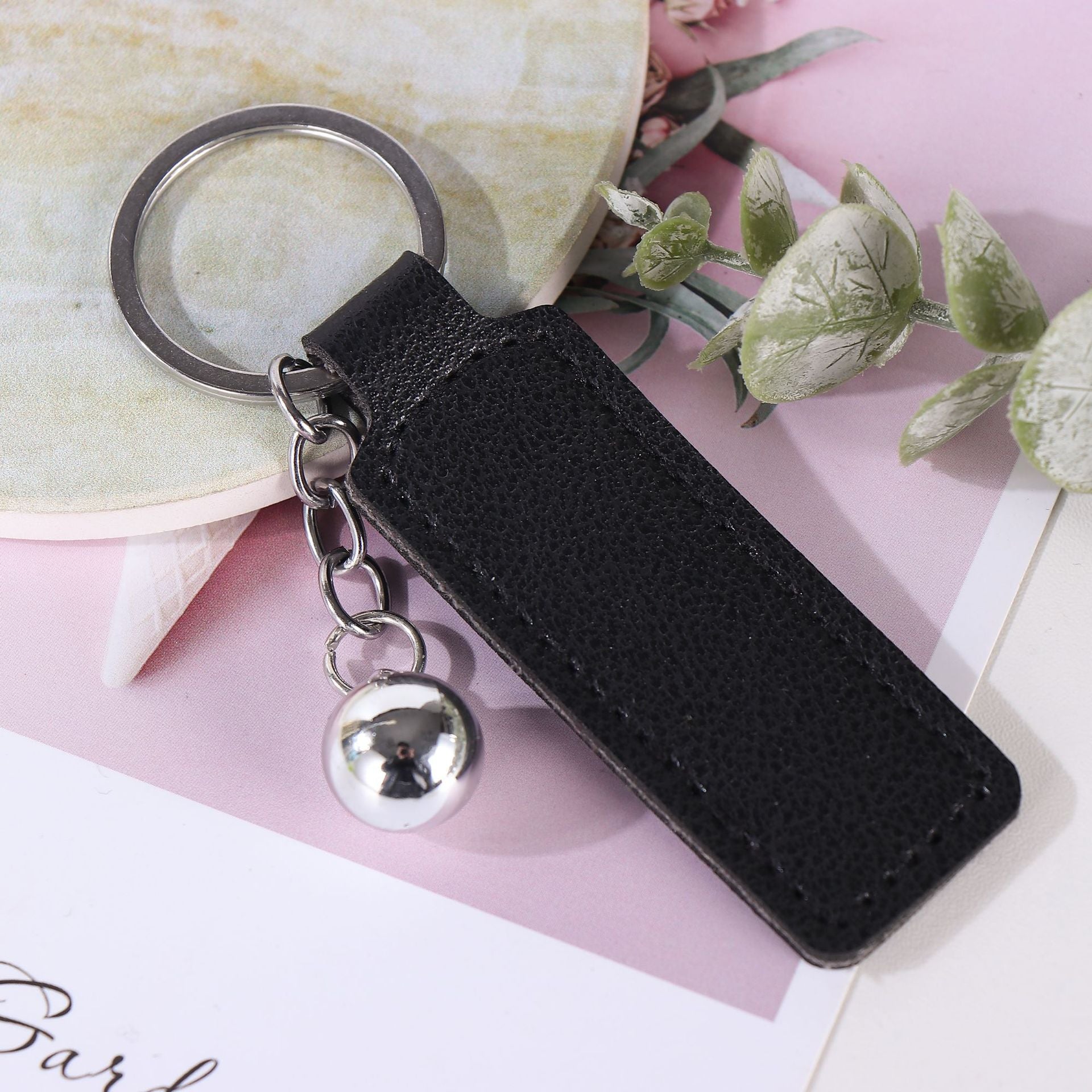 Wholesale  PU Leather Keychain Simple Business Car Keychain Accessories Keychain Ring Printable Logo